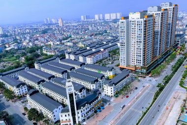 Bán biệt thự Văn Phú hướng Tây Bắc diện tích 210 m2 mặt tiền 9,5 m nở hậu, đường rộng 16,5 m. Nhà gần công viên, đường thông thẳng ra phố Văn Khê